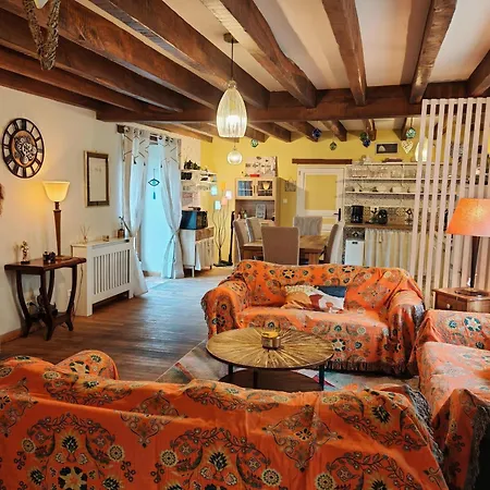 La Chaumine Feriehus Les Eyzies